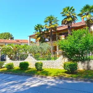 https://apartments-marko-1377.in-istria.net
